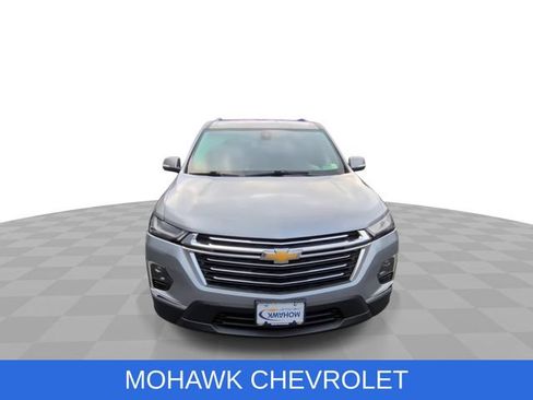 Used 2024 Chevrolet Traverse LT AWD/4WD image 3