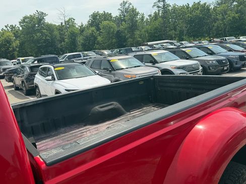 Used 2015 Ford F350 Lariat w/ Lariat Interior Package AWD/4WD image 13