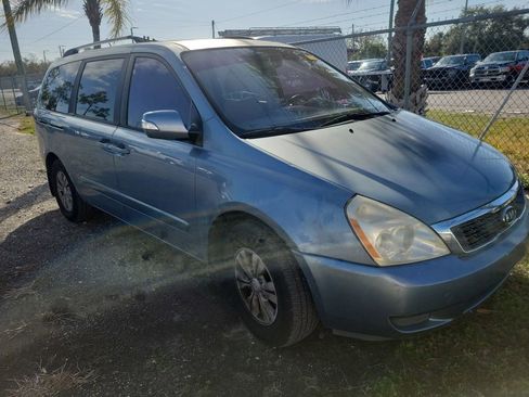 Used 2012 Kia Sedona LX w/ PWR Pkg image 2