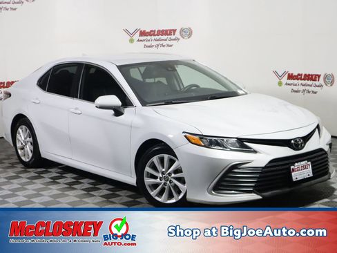 Used 2023 Toyota Camry LE image 1