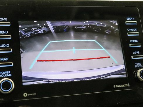 Used 2022 Toyota Camry SE w/ Carpet Mat Package (TMS) FWD image 25