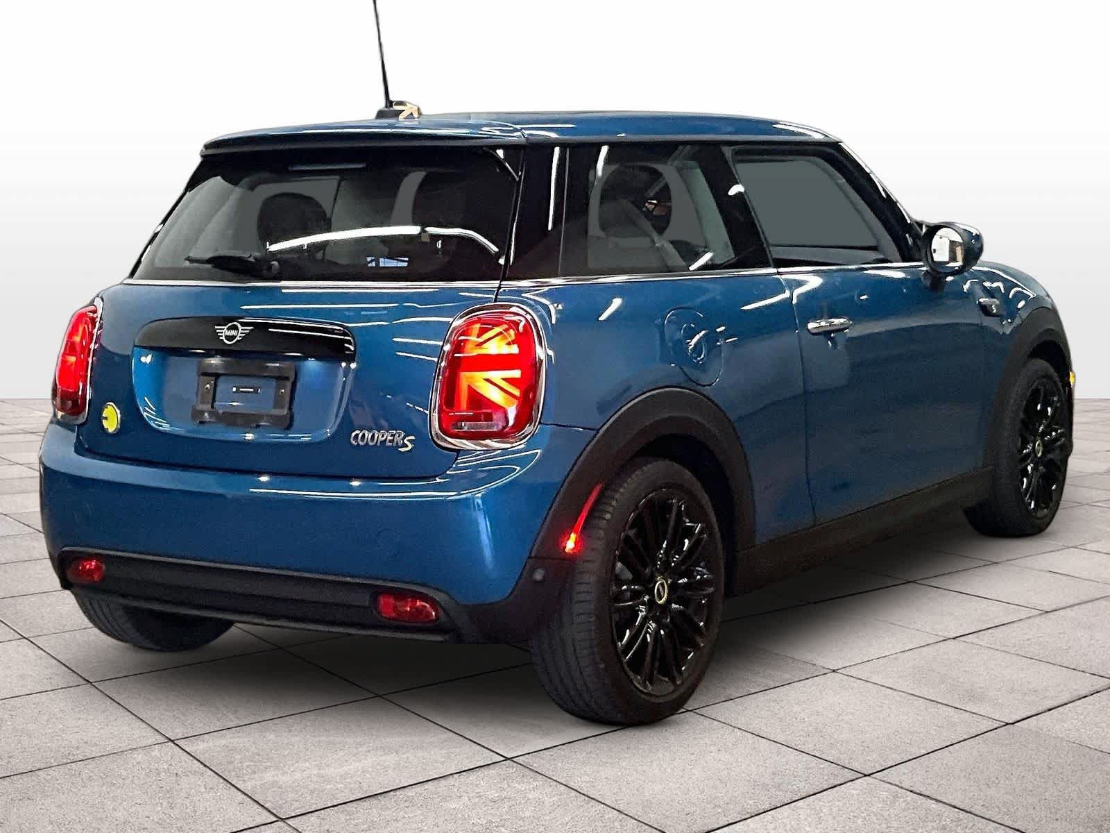 Used 2024 MINI Cooper SE FWD image 16