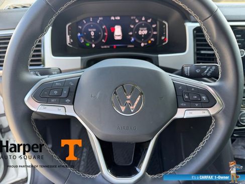 Used 2023 Volkswagen Atlas Cross Sport SE w/ Panoramic Sunroof Package FWD image 15