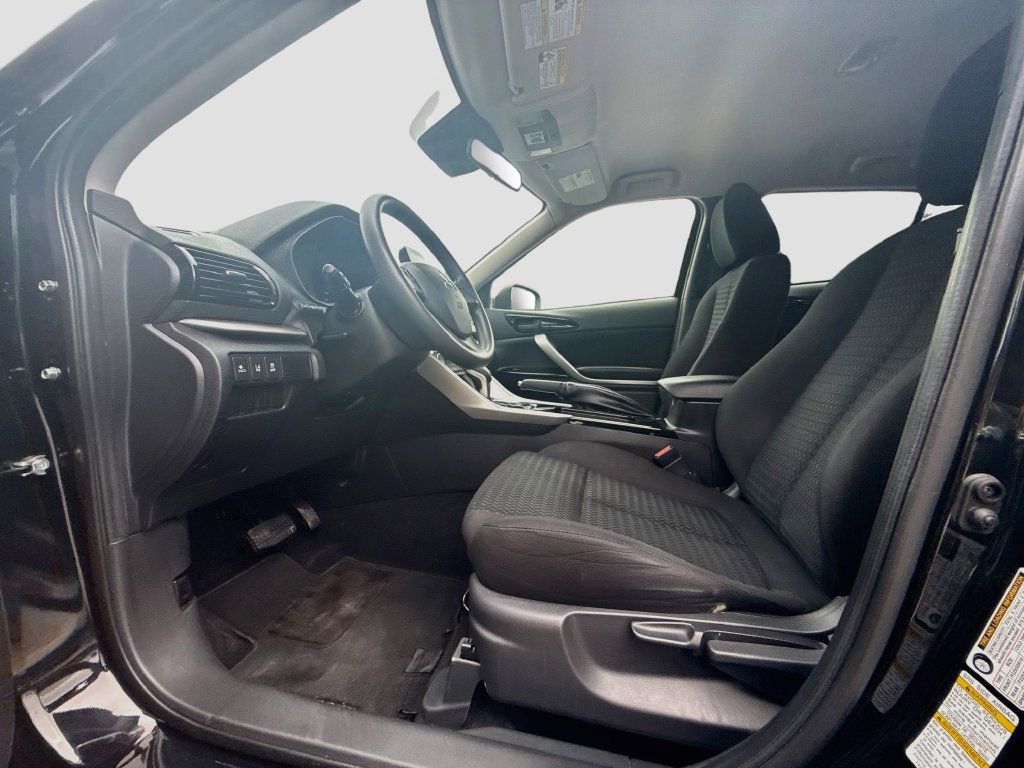 Used 2025 Mitsubishi Eclipse Cross LE AWD/4WD image 23