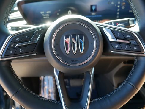 Used 2025 Buick Enclave Preferred image 25