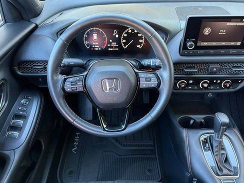 Used 2025 Honda HR-V Sport image 16