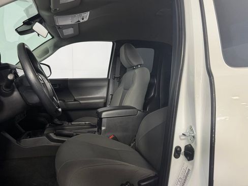 Used 2022 Toyota Tacoma SR image 20