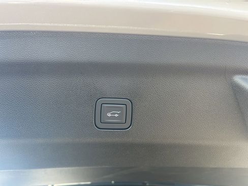 New 2026 Chevrolet Suburban Premier image 35