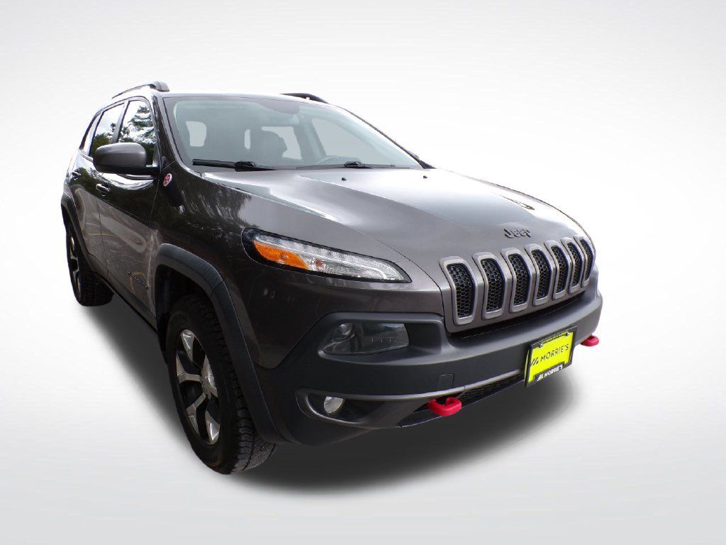 Used 2016 Jeep Cherokee Trailhawk AWD/4WD image 9