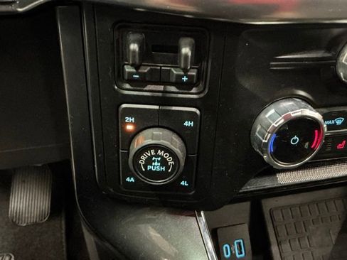 Used 2022 Ford F150 Lariat w/ Max Trailer Tow Package image 23