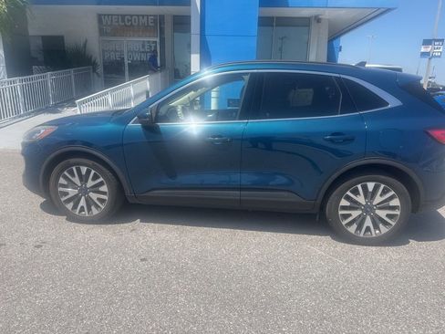Used 2020 Ford Escape Titanium image 7