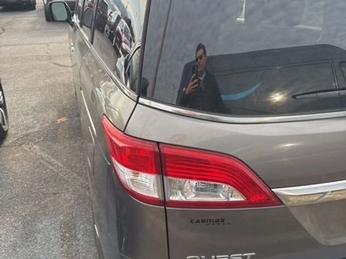 Used 2015 Nissan Quest SV image 17