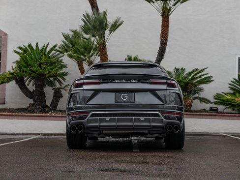 Used 2020 Lamborghini Urus image 4