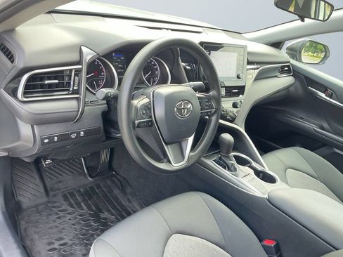 Used 2023 Toyota Camry LE FWD image 11