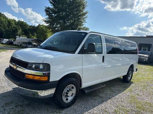 Used 2019 Chevrolet Express 3500 LT w/ LT Preferred Equipment Group RWD image 1