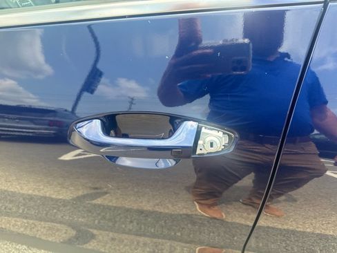 Certified 2024 Kia Seltos EX AWD/4WD image 10