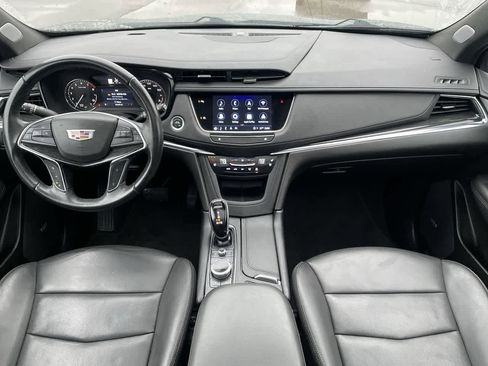 Used 2022 Cadillac XT5 Premium Luxury w/ LPO, Floor Liner Package image 25