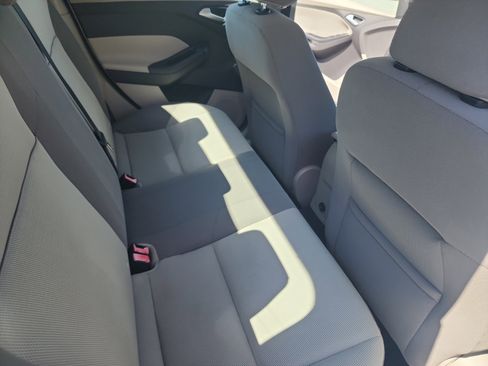 Used 2013 Ford Focus SE FWD image 17