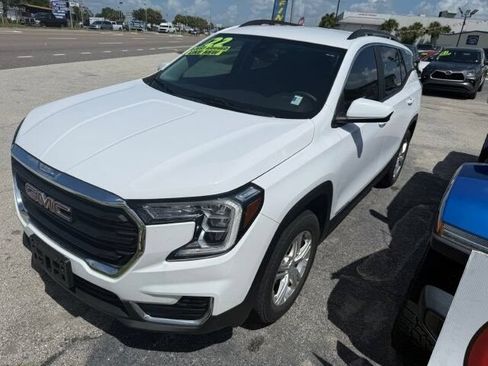 Used 2022 GMC Terrain SLE w/ Driver Convenience Package AWD/4WD image 3