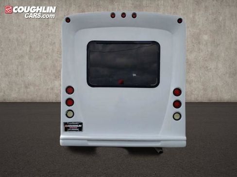 Used 2011 Ford E-350 and Econoline 350 Super Duty w/ Shuttle Bus Prep Pkg image 6