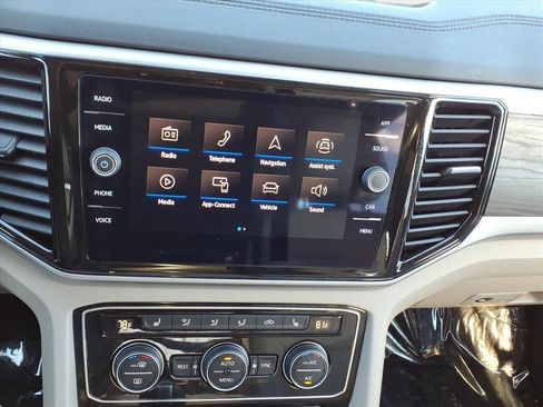 Used 2022 Volkswagen Atlas SE w/ Panoramic Sunroof Package image 21