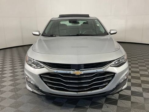 Used 2020 Chevrolet Malibu Premier FWD image 2