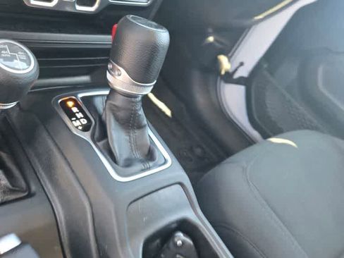 Used 2021 Jeep Wrangler Unlimited Sport AWD/4WD image 14