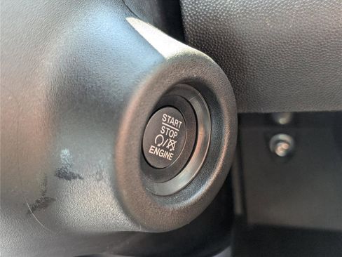 Used 2024 RAM ProMaster 2500 w/ Premium Convenience Group image 21