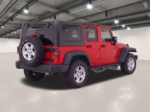 Used 2018 Jeep Wrangler Unlimited Sport S AWD/4WD image 4