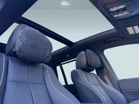 New 2026 Mercedes-Benz GLS 580 4MATIC image 13