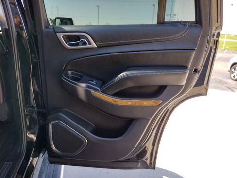 Used 2015 GMC Yukon Denali w/ Premium Package AWD/4WD image 22