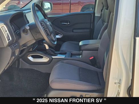 Used 2025 Nissan Frontier SV RWD image 11
