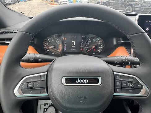 Certified 2025 Jeep Compass Limited AWD/4WD image 22