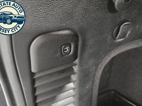Used 2017 Jeep Grand Cherokee Overland AWD/4WD image 40