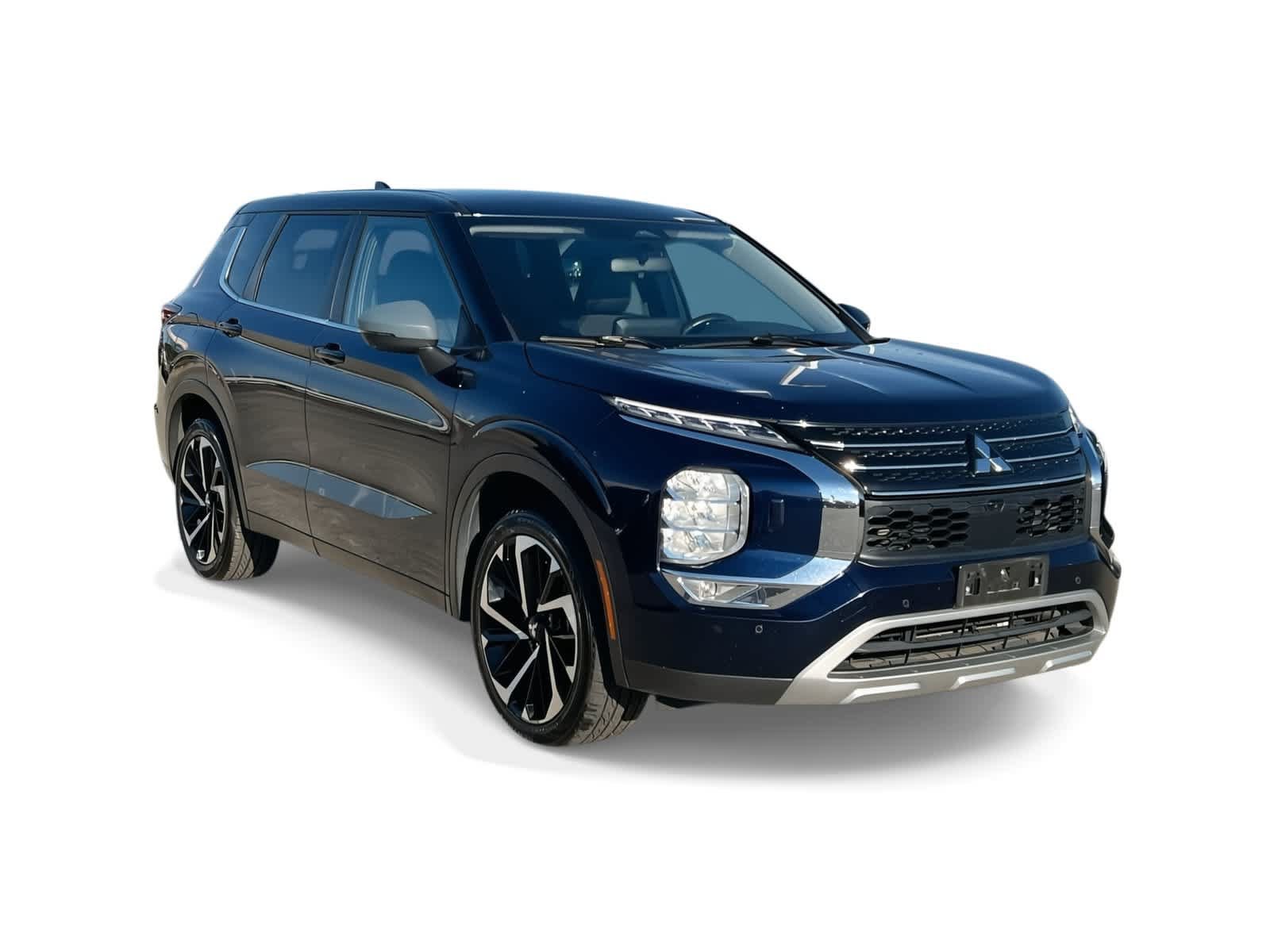 Used 2023 Mitsubishi Outlander SE AWD/4WD image 2