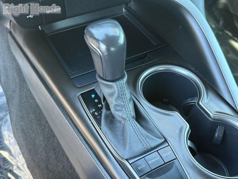 Used 2023 Toyota Camry SE image 23