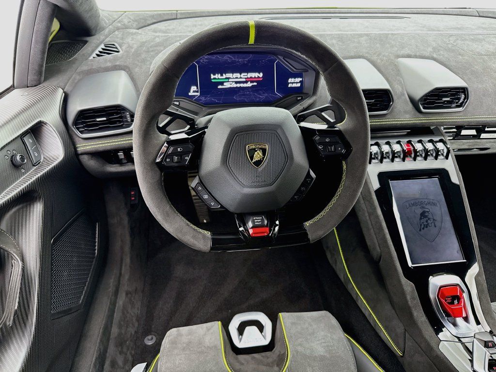 Used 2024 Lamborghini Huracan Sterrato AWD/4WD image 10