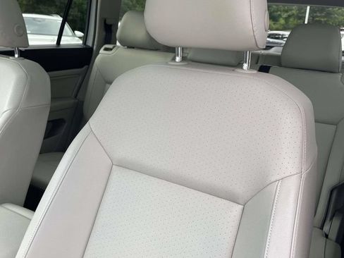 Used 2019 Volkswagen Atlas SE FWD image 21
