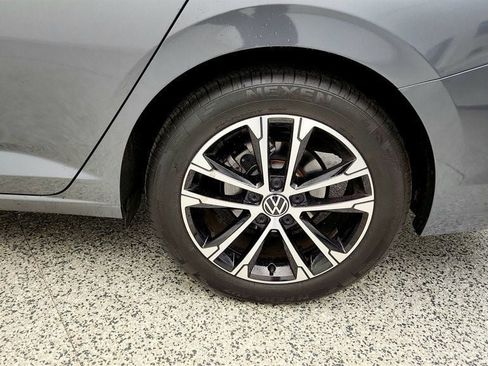Used 2025 Volkswagen Jetta Sport FWD image 9
