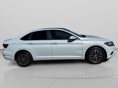 Used 2019 Volkswagen Jetta SE w/ Cold Weather Package image 6