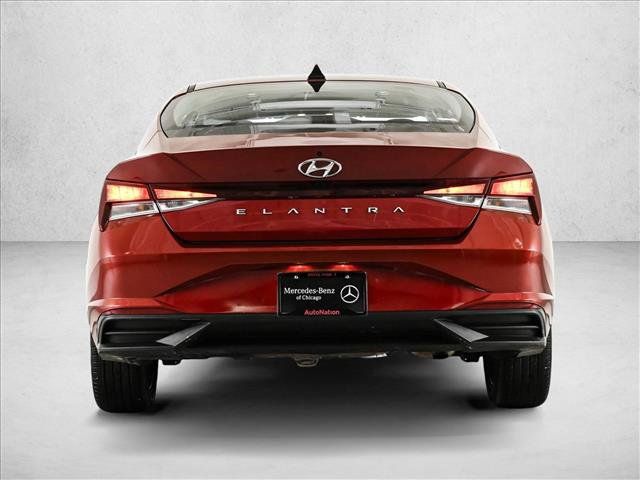 Used 2023 Hyundai Elantra SEL w/ Convenience Package FWD image 7