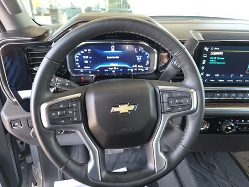 Used 2024 Chevrolet Silverado 1500 LT image 26