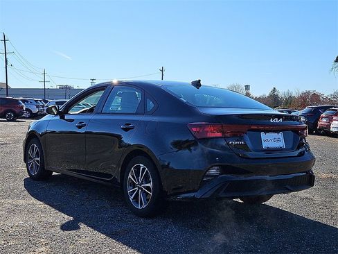 Certified 2023 Kia Forte LXS image 5