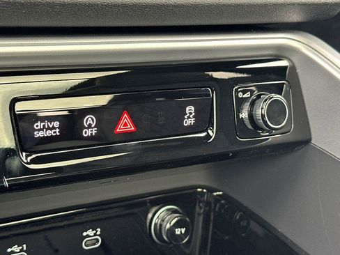 New 2025 Audi SQ5 Premium Plus image 20