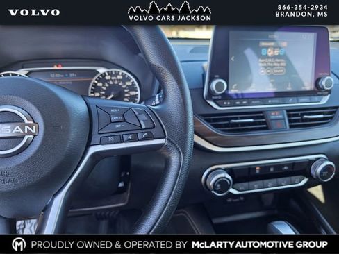 Used 2023 Nissan Altima 2.5 SV image 23