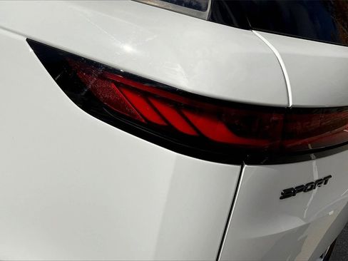 Used 2025 Land Rover Range Rover Sport Dynamic SE image 22