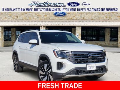 Used 2024 Volkswagen Atlas SE w/ Panoramic Sunroof Package