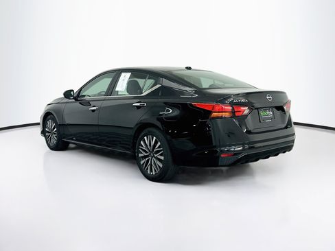 Used 2025 Nissan Altima 2.5 SV FWD image 5