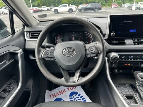 Used 2023 Toyota RAV4 XLE AWD/4WD image 18