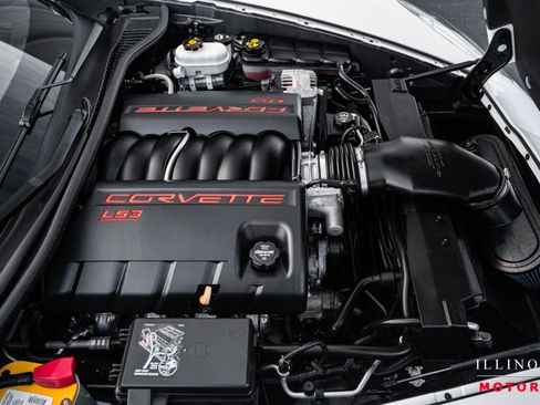 Used 2012 Chevrolet Corvette Convertible w/ 2LT Preferred Equipment Group image 37